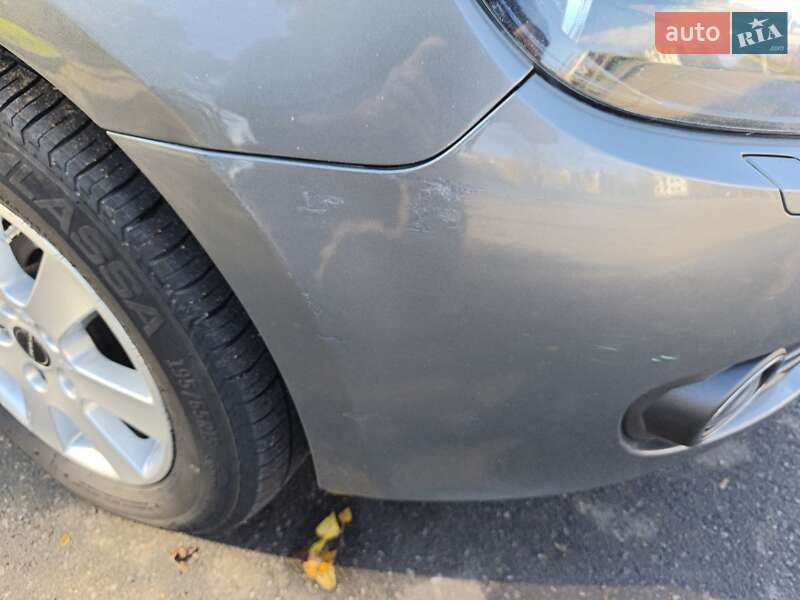 Хэтчбек Volkswagen Golf 2011 в Краматорске