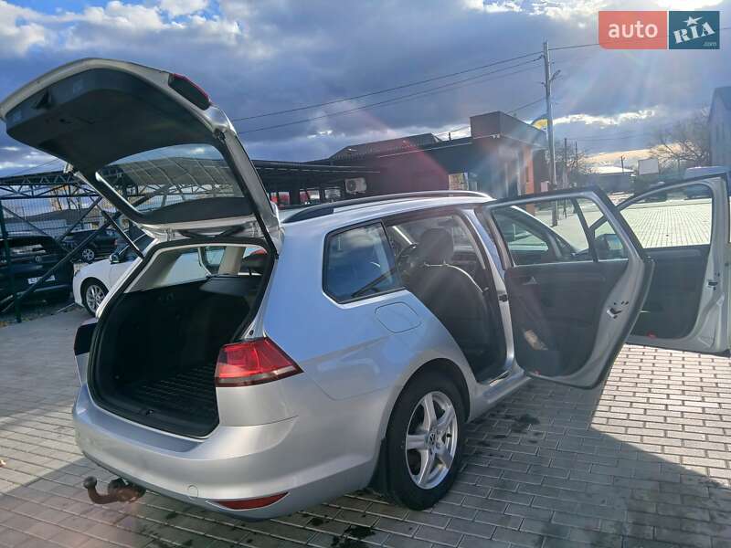 Универсал Volkswagen Golf 2015 в Лопатине