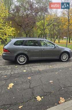 Универсал Volkswagen Golf 2012 в 