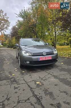 Универсал Volkswagen Golf 2012 в 