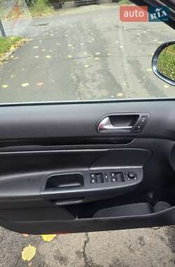 Универсал Volkswagen Golf 2012 в 