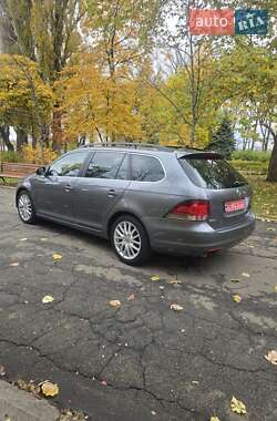 Универсал Volkswagen Golf 2012 в 