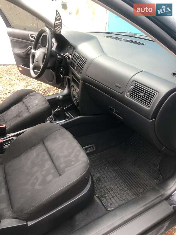 Универсал Volkswagen Golf 1999 в Сумах