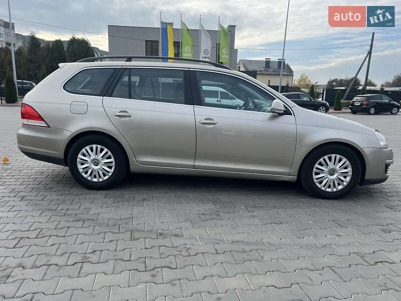 Универсал Volkswagen Golf 2008 в Луцке