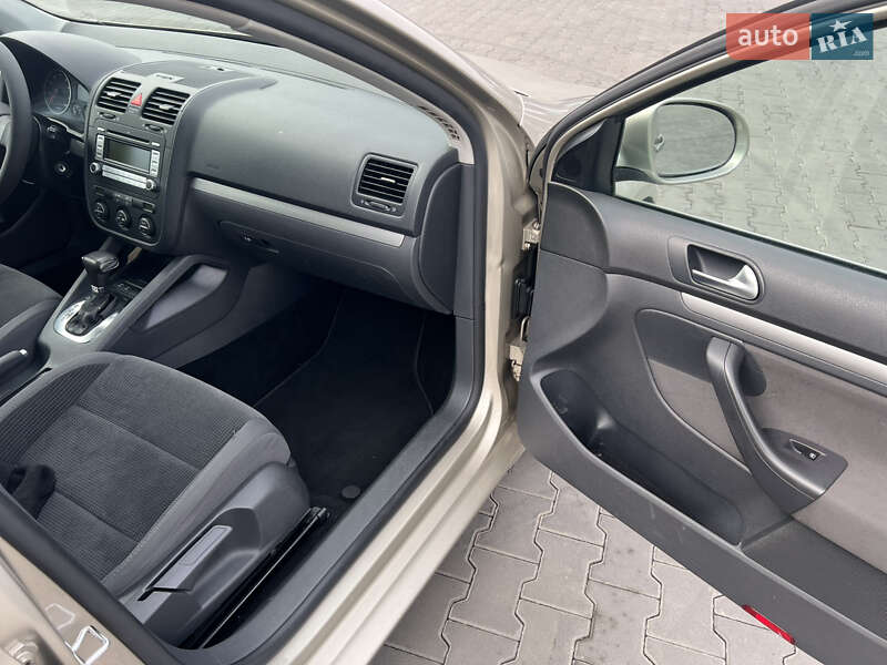 Универсал Volkswagen Golf 2008 в Луцке