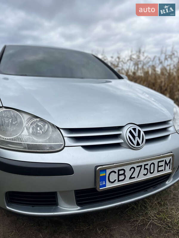 Хэтчбек Volkswagen Golf 2004 в Нежине