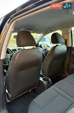 Хэтчбек Volkswagen Golf 2010 в 