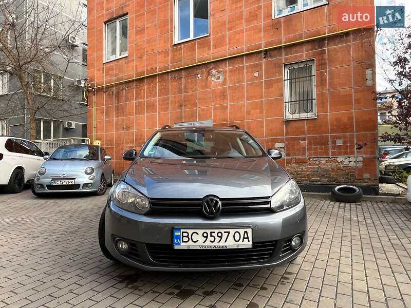 Універсал Volkswagen Golf 2012 в Львові