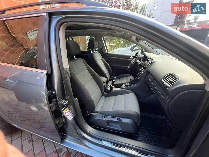 Універсал Volkswagen Golf 2012 в Львові