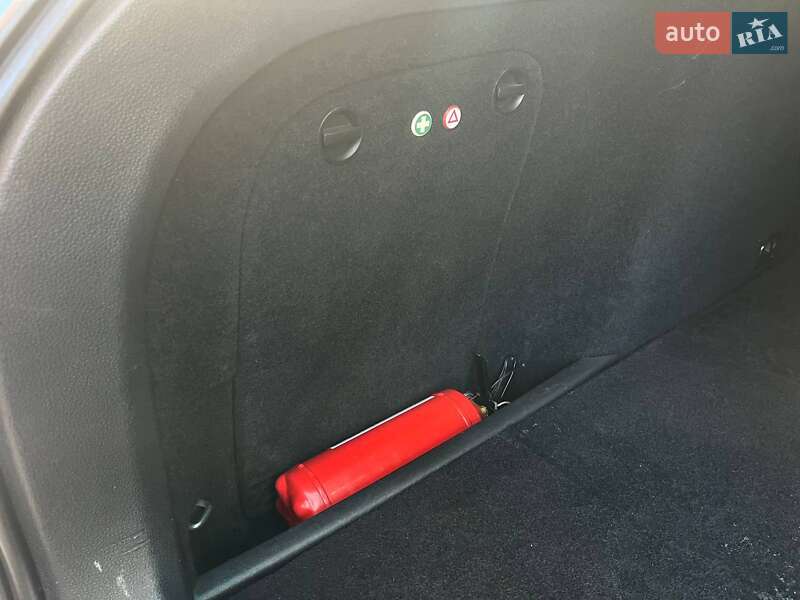 Універсал Volkswagen Golf 2012 в Львові