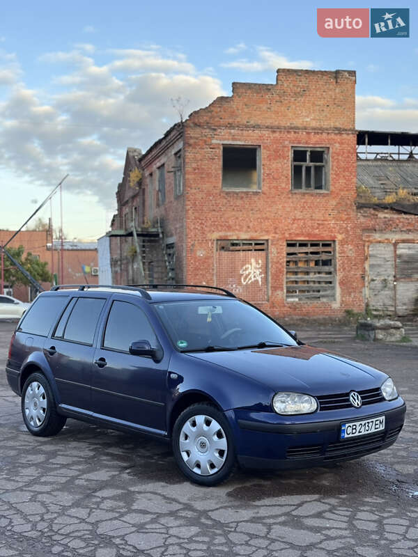Універсал Volkswagen Golf 2001 в Чернігові