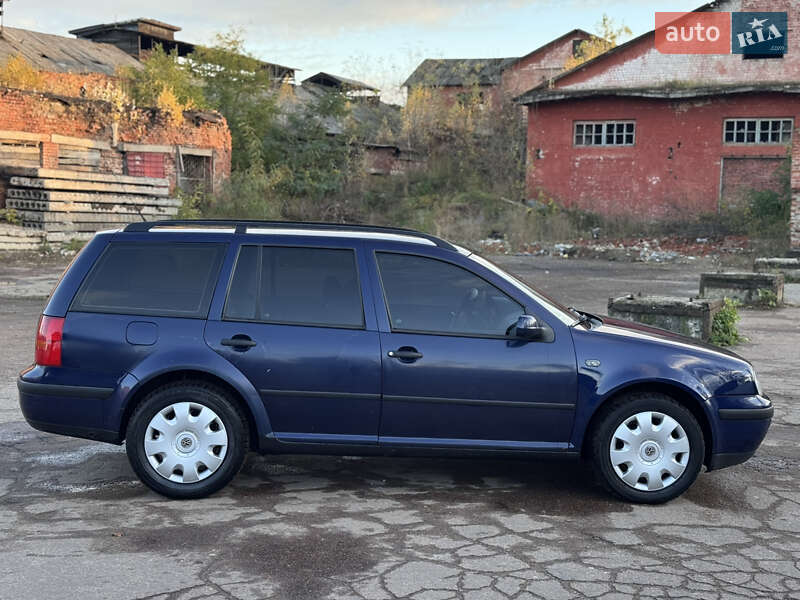 Універсал Volkswagen Golf 2001 в Чернігові