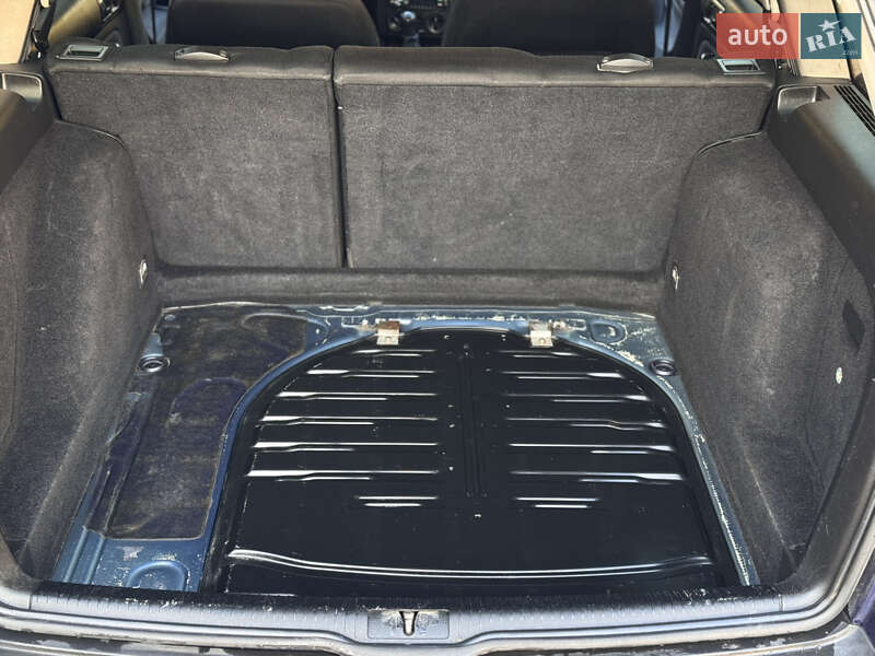 Універсал Volkswagen Golf 2001 в Чернігові