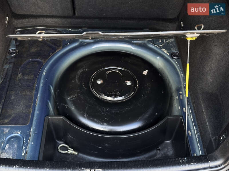 Універсал Volkswagen Golf 2001 в Чернігові