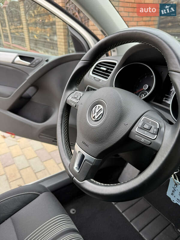 Хетчбек Volkswagen Golf 2013 в Хмельницькому фото 25 Хетчбек Volkswagen Golf 2013 в Хмельницькому