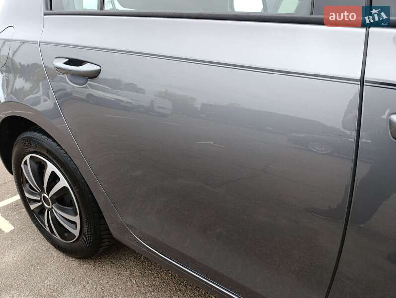 Хэтчбек Volkswagen Golf 2009 в Киеве фото 14 Хэтчбек Volkswagen Golf 2009 в Киеве