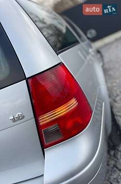 Универсал Volkswagen Golf 2004 в  фото 10 Универсал Volkswagen Golf 2004 в
