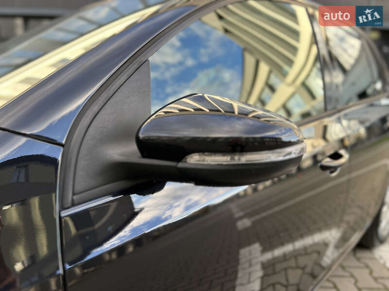 Хетчбек Volkswagen Golf 2009 в Івано-Франківську