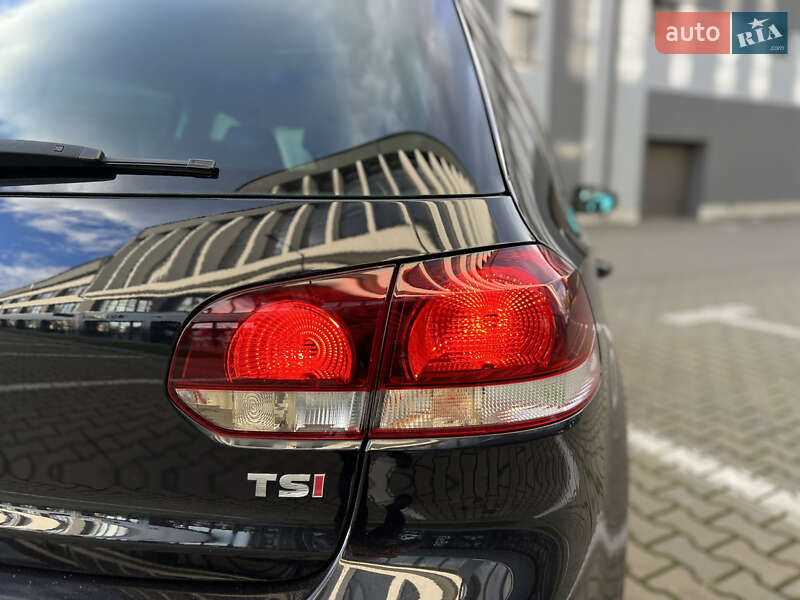 Хетчбек Volkswagen Golf 2009 в Івано-Франківську