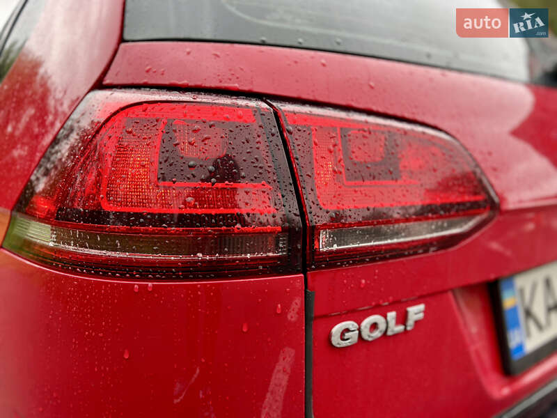 Універсал Volkswagen Golf 2015 в Львові