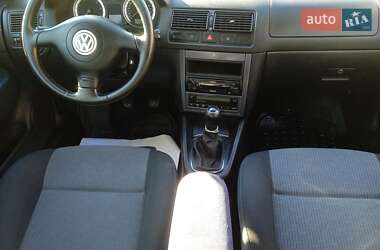 Универсал Volkswagen Golf 2004 в  фото 61 Универсал Volkswagen Golf 2004 в