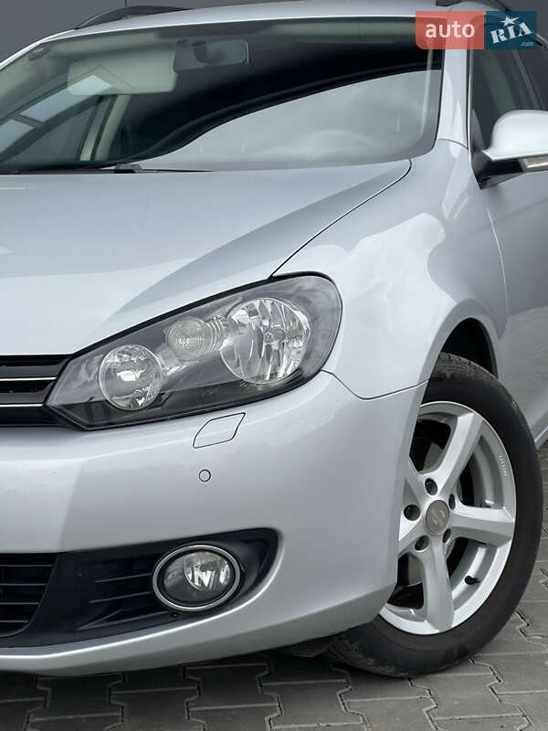 Універсал Volkswagen Golf 2010 в Луцьку