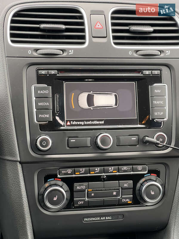 Універсал Volkswagen Golf 2010 в Луцьку