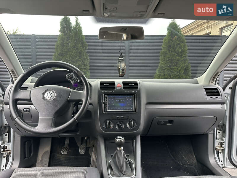 Універсал Volkswagen Golf 2009 в Черкасах