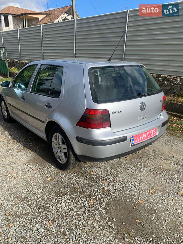 Хэтчбек Volkswagen Golf 2001 в Житомире