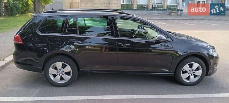 Універсал Volkswagen Golf 2014 в Миколаєві
