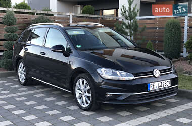 Універсал Volkswagen Golf 2018 в Стрию