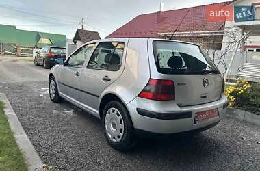 Хэтчбек Volkswagen Golf 2002 в  фото 6 Хэтчбек Volkswagen Golf 2002 в