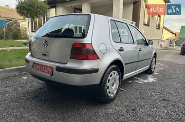 Хэтчбек Volkswagen Golf 2002 в  фото 8 Хэтчбек Volkswagen Golf 2002 в