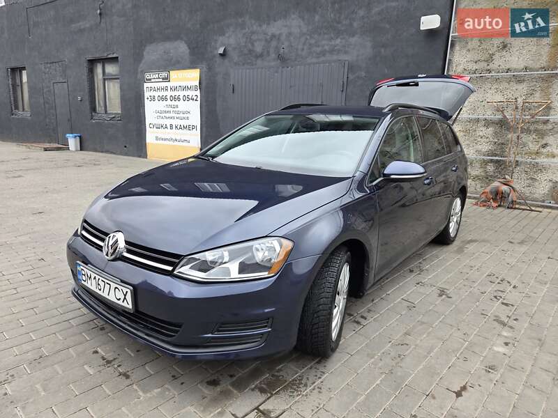 Універсал Volkswagen Golf 2016 в Сумах