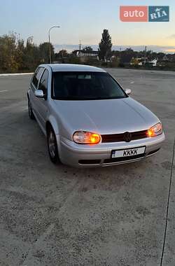 Хетчбек Volkswagen Golf 2000 в Новій Одесі
