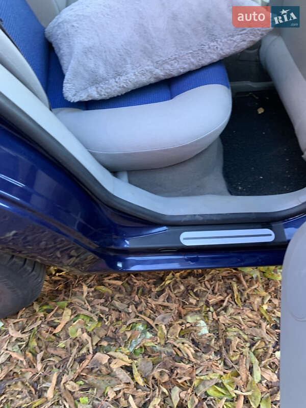 Хэтчбек Volkswagen Golf 2000 в Хмельницком