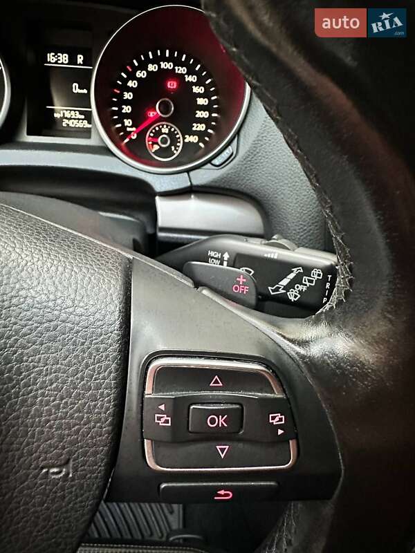 Хэтчбек Volkswagen Golf 2010 в Киеве фото 14 Хэтчбек Volkswagen Golf 2010 в Киеве