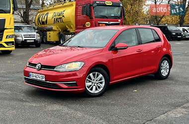 Хетчбек Volkswagen Golf 2017 в Києві