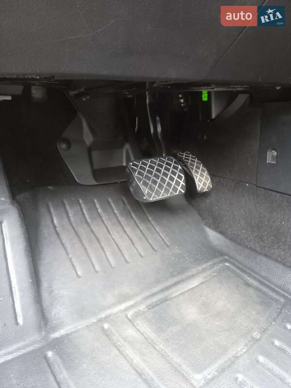 Хетчбек Volkswagen Golf 2002 в Хмельницькому фото 40 Хетчбек Volkswagen Golf 2002 в Хмельницькому