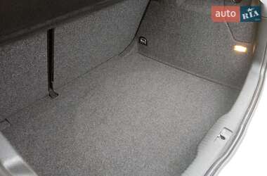 Хэтчбек Volkswagen Golf 2002 в  фото 55 Хэтчбек Volkswagen Golf 2002 в