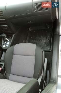 Хэтчбек Volkswagen Golf 2002 в  фото 65 Хэтчбек Volkswagen Golf 2002 в