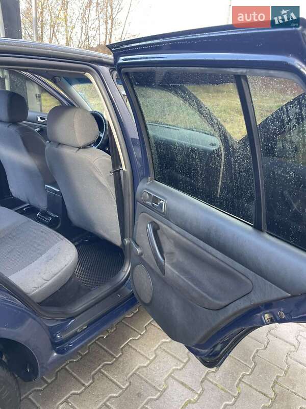 Хетчбек Volkswagen Golf 1999 в Львові
