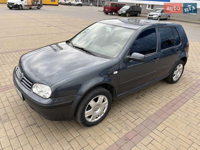 Хетчбек Volkswagen Golf 2001 в Хмельницькому