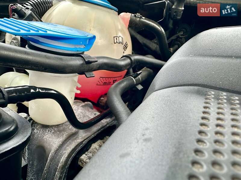 Хетчбек Volkswagen Golf 2008 в Полтаві