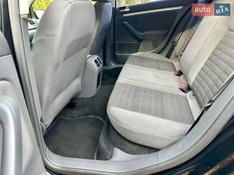 Хетчбек Volkswagen Golf 2008 в Полтаві