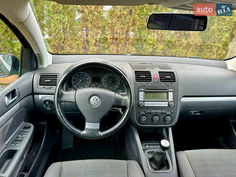 Хетчбек Volkswagen Golf 2008 в Полтаві