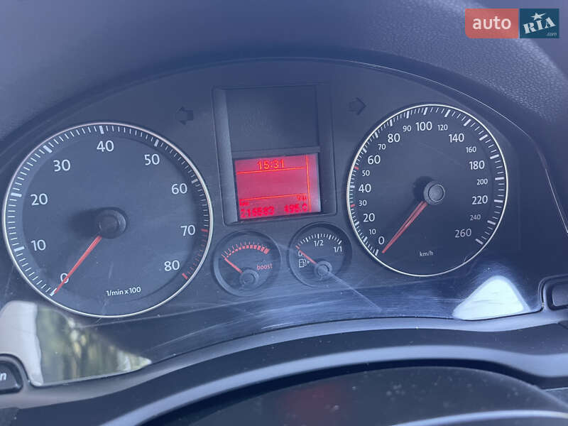 Хэтчбек Volkswagen Golf 2007 в Киеве