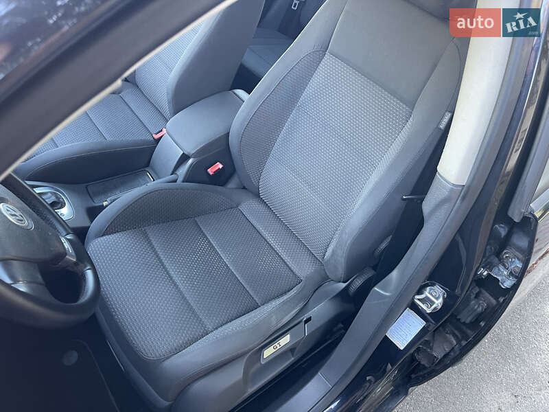 Хэтчбек Volkswagen Golf 2007 в Киеве