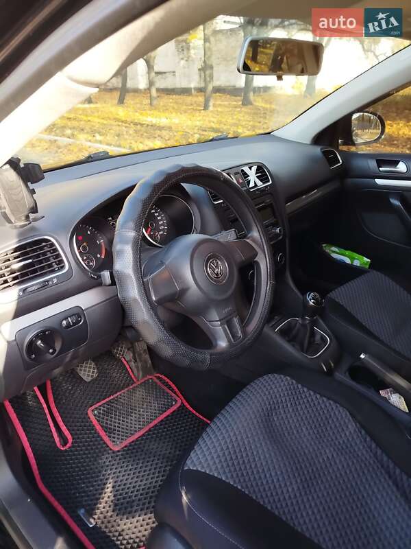 Универсал Volkswagen Golf 2013 в Гайвороне