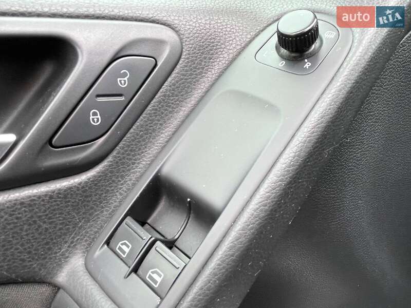 Хетчбек Volkswagen Golf 2011 в Миколаєві